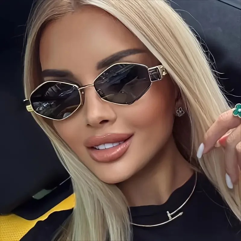 Vintage Punk Style Sunglasses  - مراجعة Metal Photo Panel وسعره